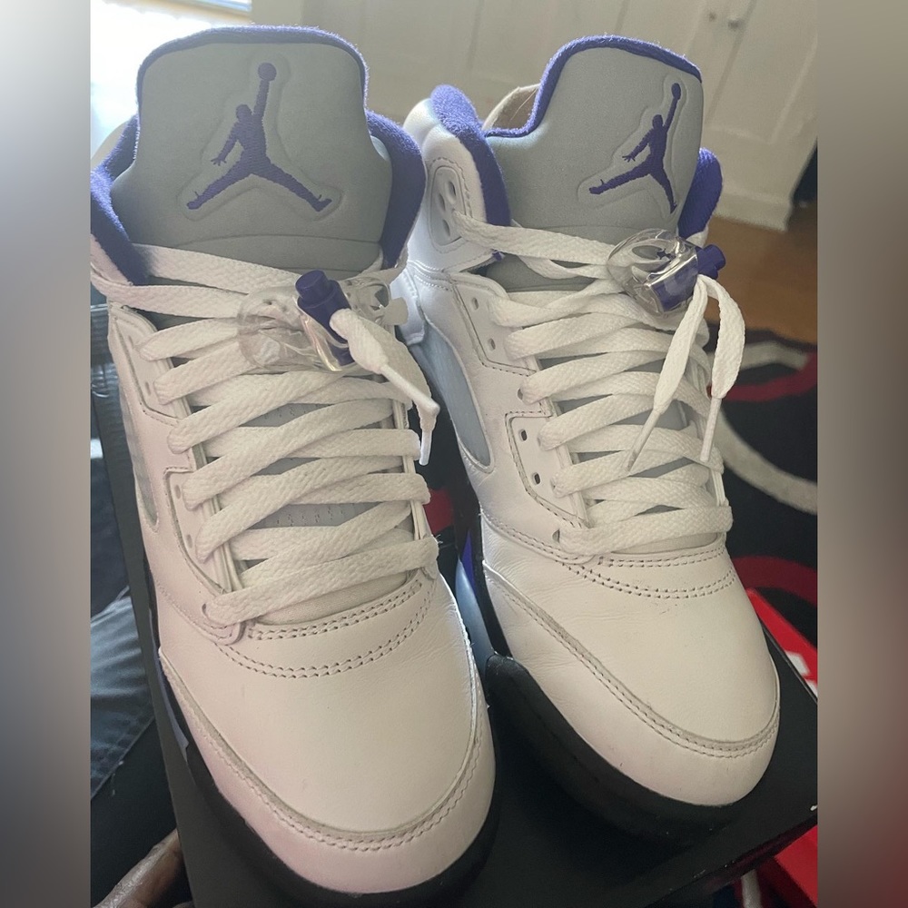 Jordan 5’s size 7 in grade school purple, black, and white excellent condition